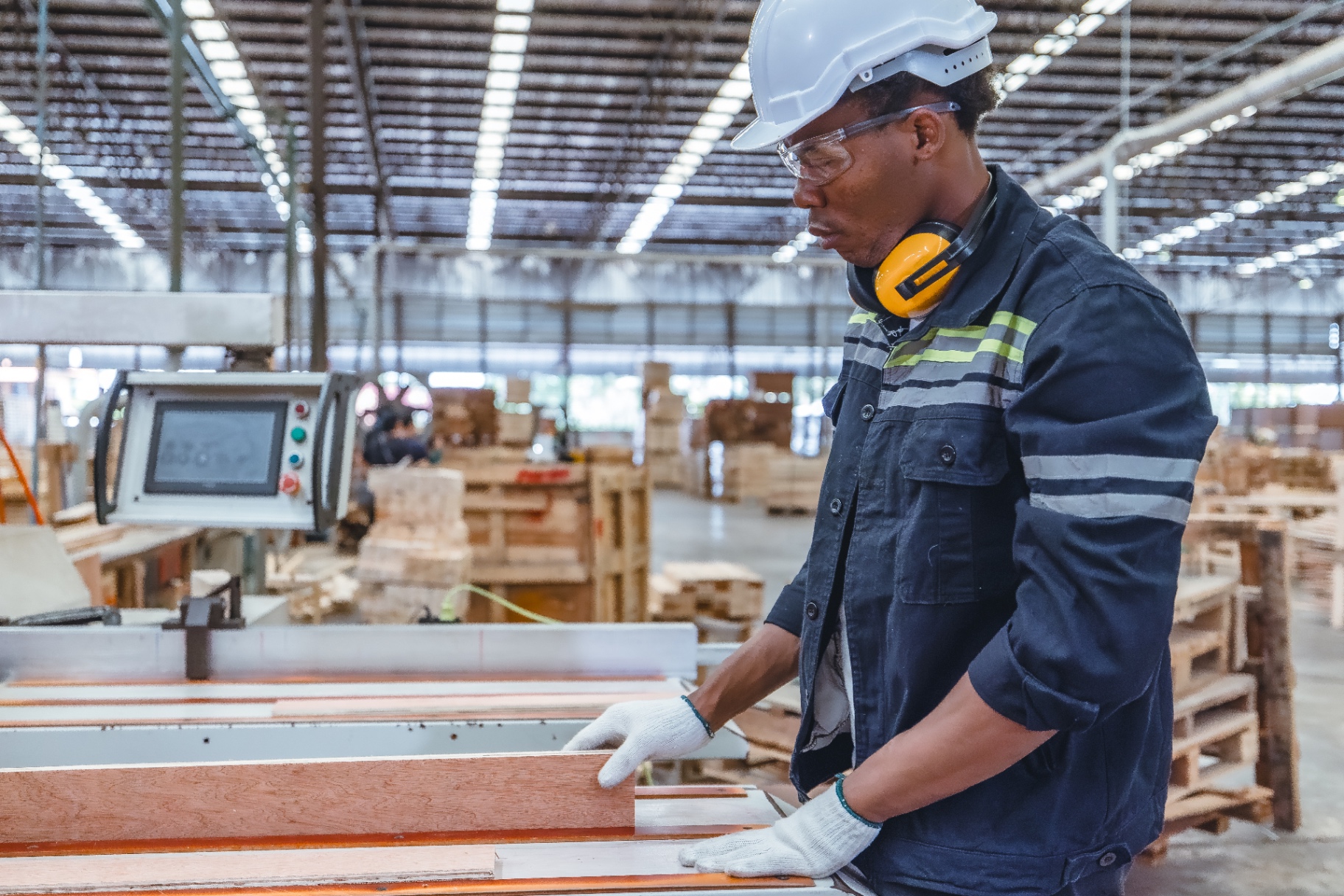 Isivuvu engineers collaborating on site